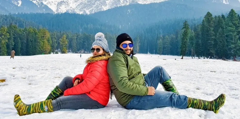 Chill Scenes Only ~ 3 Nights in the heart of Kashmir.